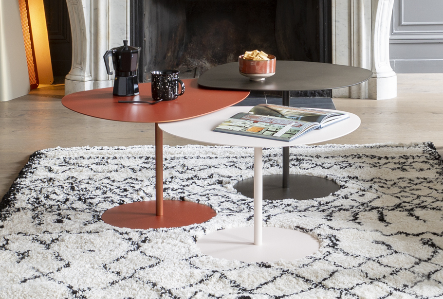 Tables basses gigognes Galet, mobilier design en métal indoor et outdoor